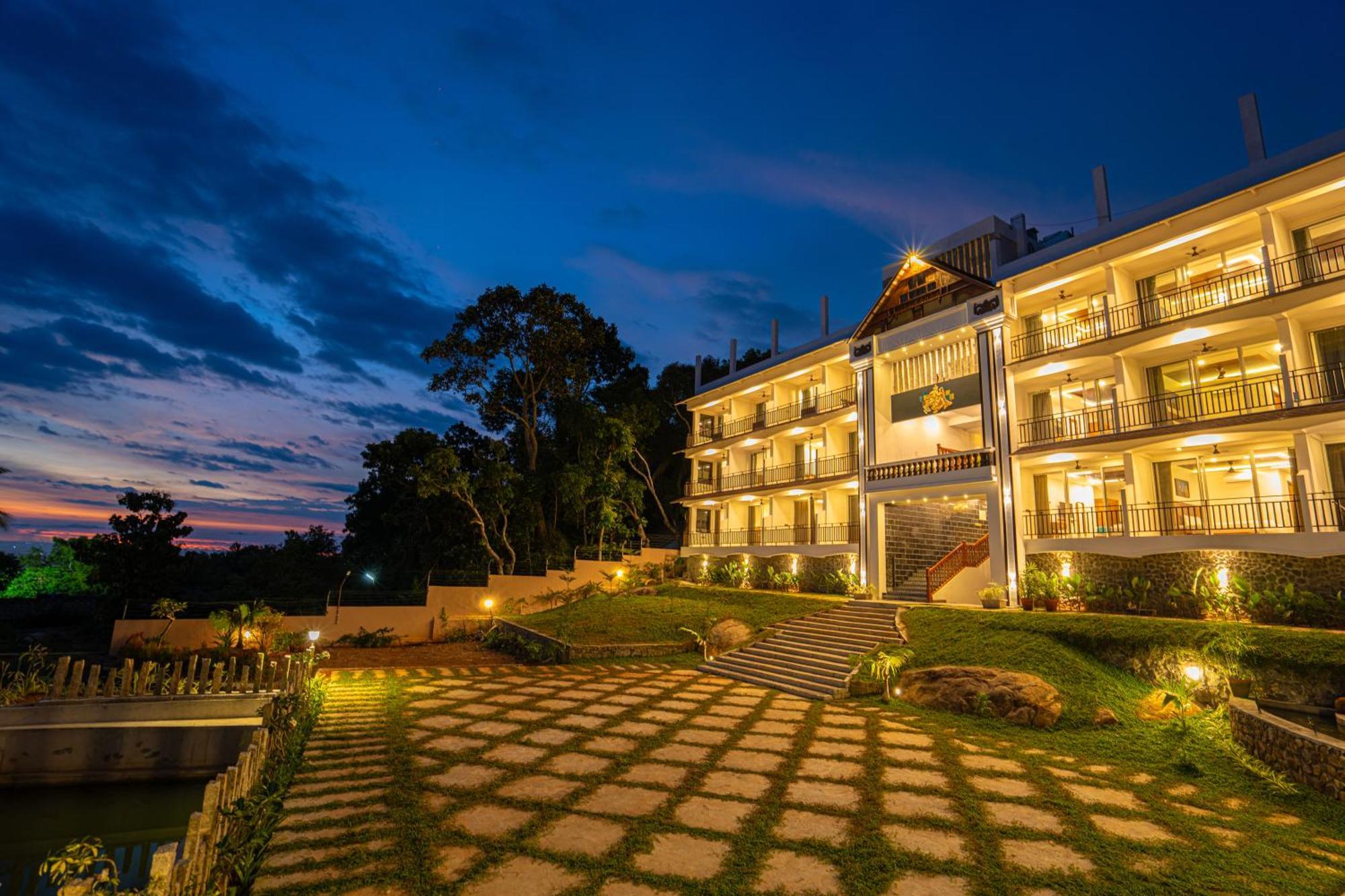 Aadisaktthi Leisure Resort, Kovalam Thiruvananthapuram Ngoại thất bức ảnh