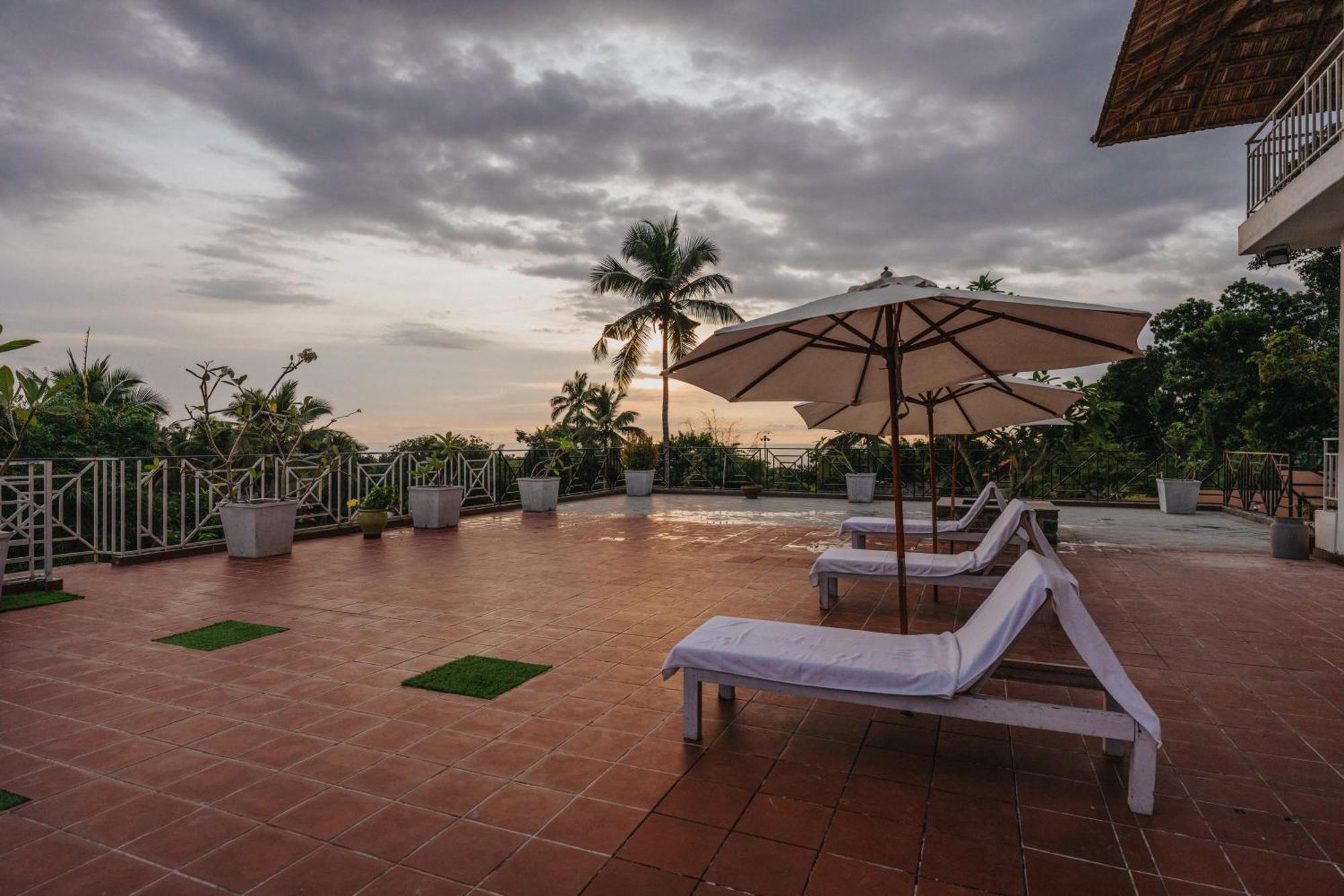 Aadisaktthi Leisure Resort, Kovalam Thiruvananthapuram Ngoại thất bức ảnh